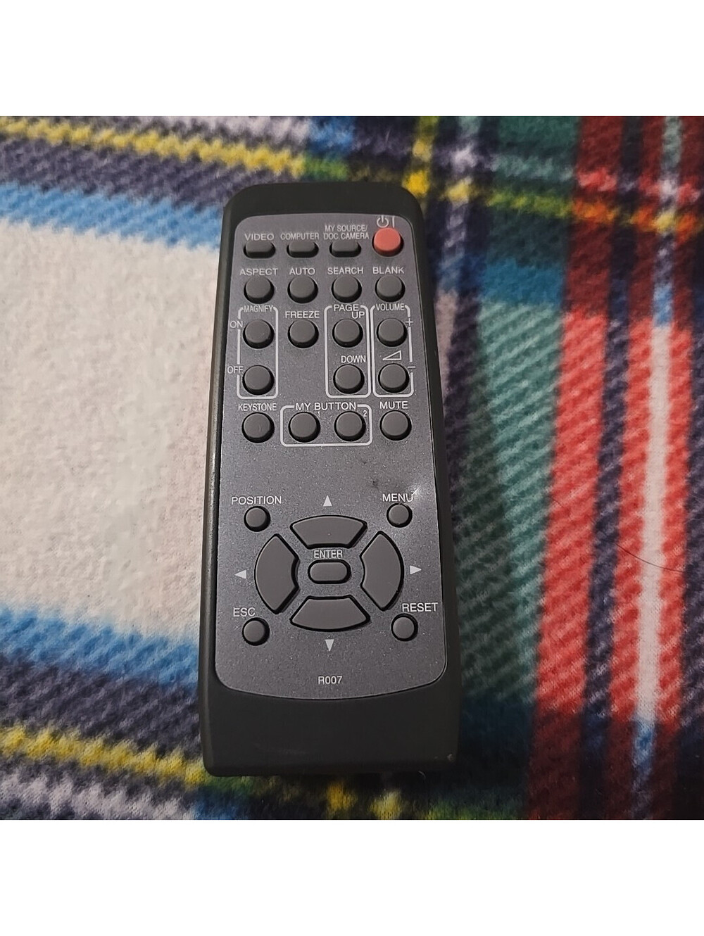 OEM GENUINE -  HITACHI R007 -  LCD Projector REMOTE CONTROL